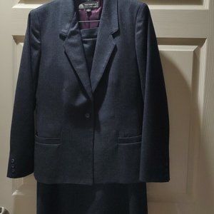 Vintage Briarbrook Wool Blue Pin Stripe Skirt & Jacket 2-Piece Suit- Size 8